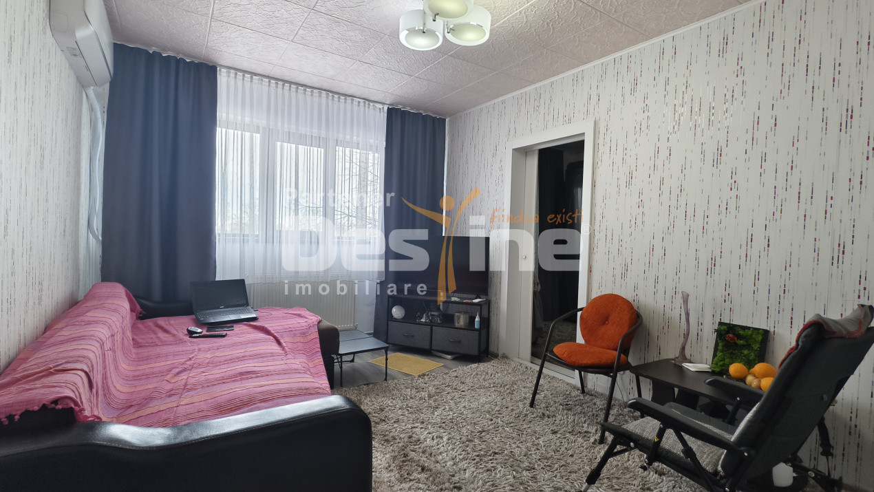 Apartament 2 camere zona vest, etaj intermediar