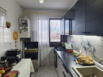 Apartament 2 camere zona vest, etaj intermediar