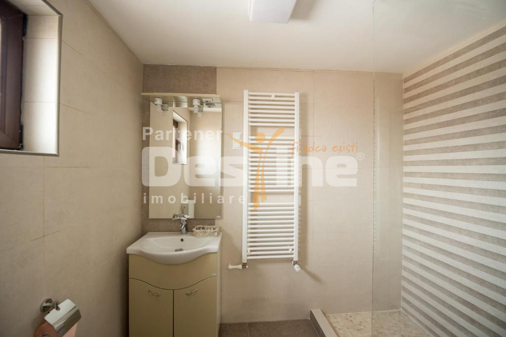 Studio 50 mp, curte interioara, pretabil regim hotelier, situat Central