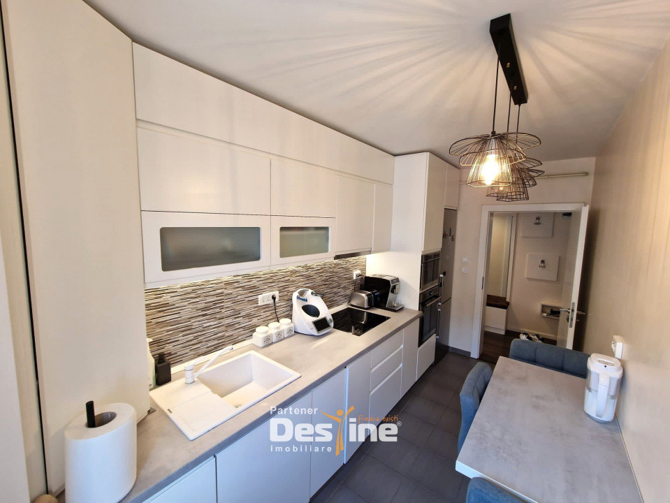 Chirie, Apartament 3 camere + LOC DE PARCARE