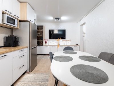 Comision 0%,  Apartament 53 mp totali,  , 99.990 EURO