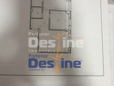 Apartament 3 camere, decomandat, 55 mp, demisol, centrală proprie - zona Baza 3