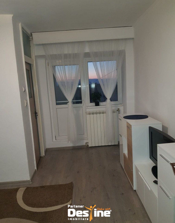 Garsoniera cu balcon, compartimentare practica, zona Petre Ispirescu