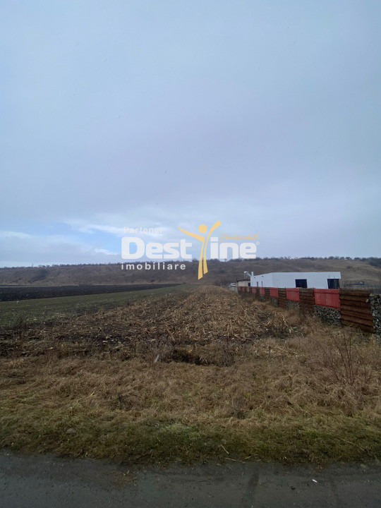 Teren de vanzare Girov 24.500 Euro 3200MP