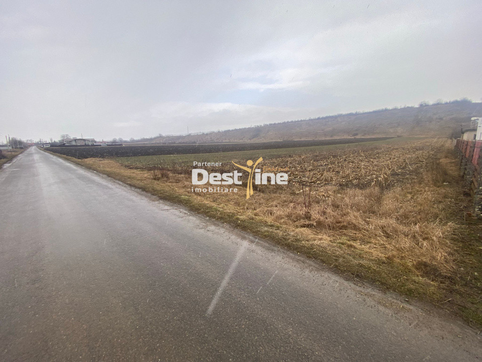 Teren de vanzare Girov 24.500 Euro 3200MP