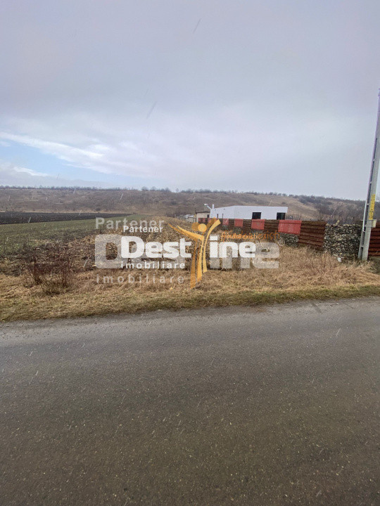 Teren de vanzare Girov 24.500 Euro 3200MP