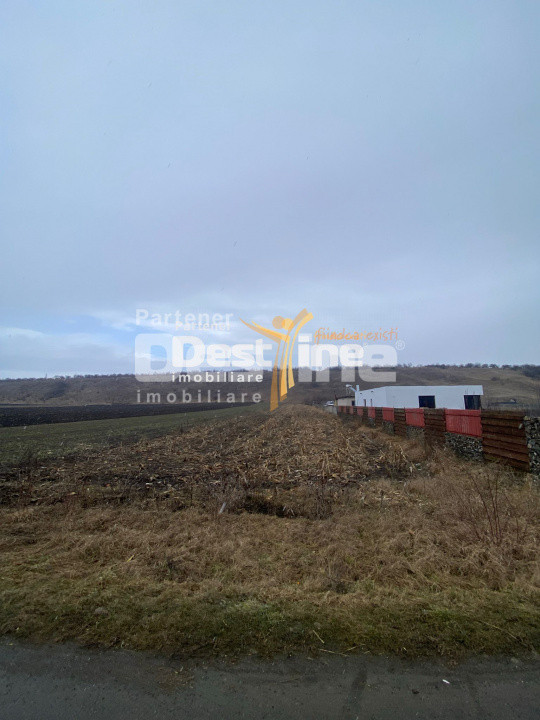 Teren de vanzare Girov 24.500 Euro 3200MP