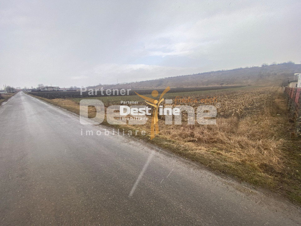 Teren de vanzare Girov 24.500 Euro 3200MP