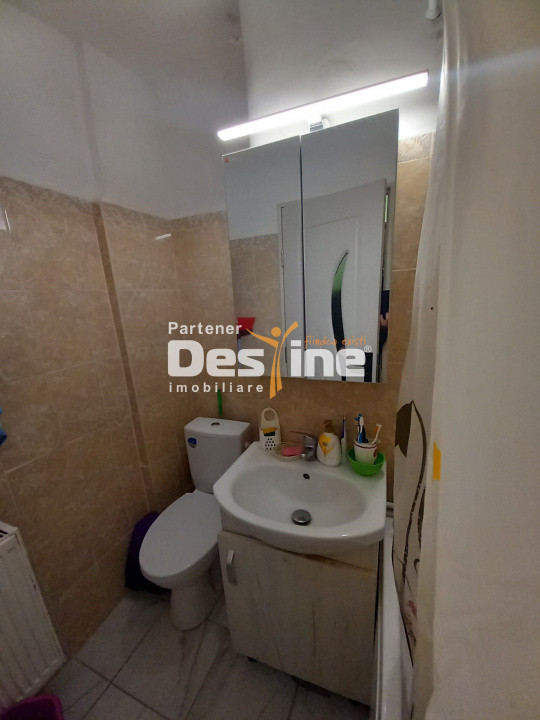 Apartament 2 camere 37 mp renovat mobilat utilat Tudor Vladimirescu, Roman