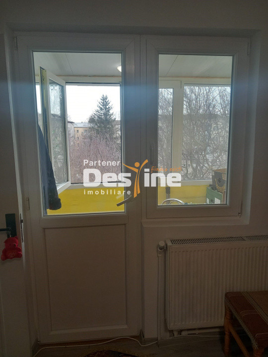 Apartament 2 camere 37 mp renovat mobilat utilat Tudor Vladimirescu, Roman