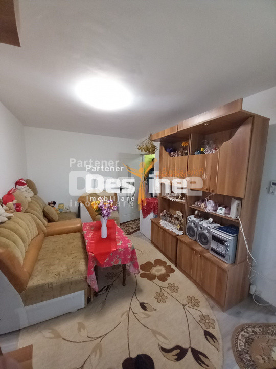 Apartament 2 camere 37 mp renovat mobilat utilat Tudor Vladimirescu, Roman