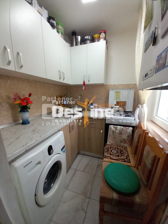 Apartament 2 camere 37 mp renovat mobilat utilat Tudor Vladimirescu, Roman
