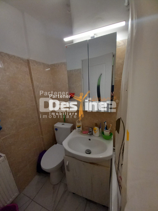 Apartament 2 camere 37 mp renovat mobilat utilat Tudor Vladimirescu, Roman