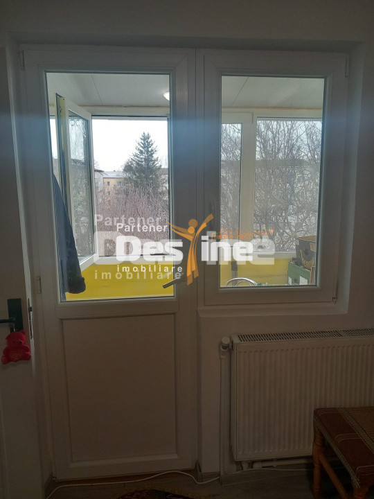 Apartament 2 camere 37 mp renovat mobilat utilat Tudor Vladimirescu, Roman