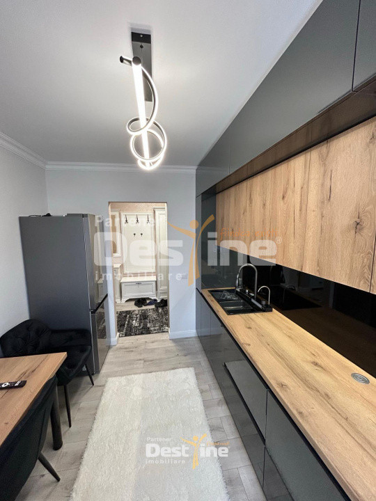 Apartament Lux 3 camere 87mp central cu 2 parcari 600€