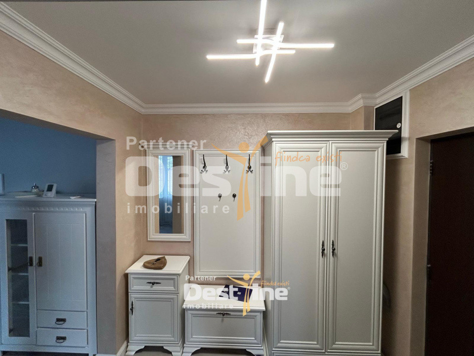 Apartament Lux 3 camere 87mp central cu 2 parcari 600€