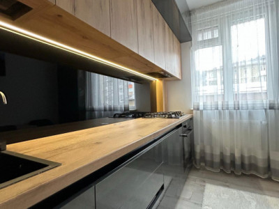 Apartament Lux 3 camere 87mp central cu 2parcare 700€