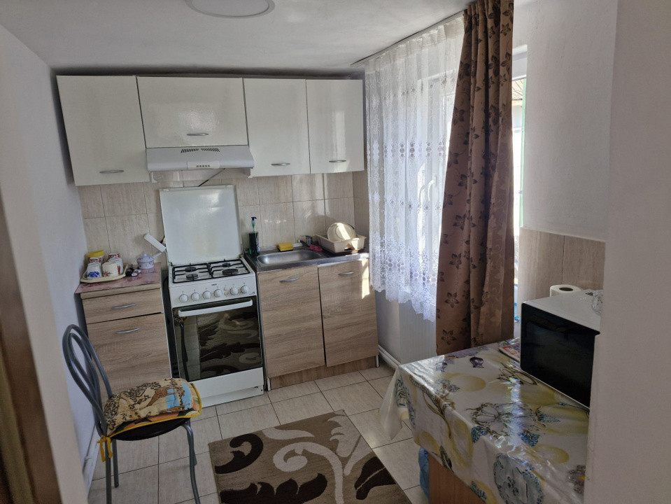 Casă frumoasă - zonă liniștită