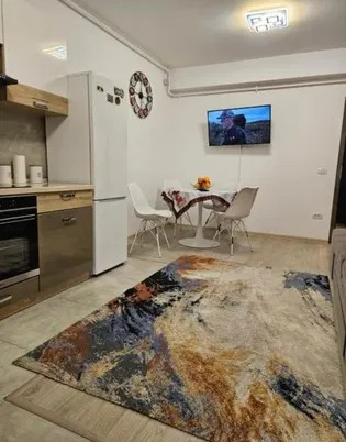 Studio 45 mp, etaj intermediar, cu loc de parcare si balcon, Tractorul - Coresi