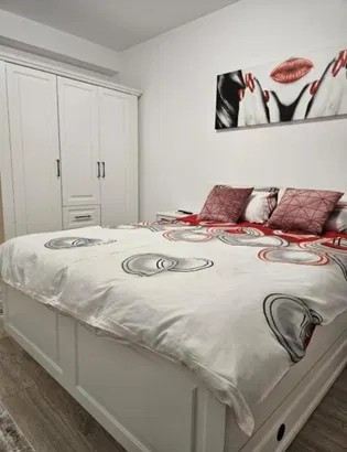 Studio 45 mp, etaj intermediar, cu loc de parcare si balcon, Tractorul - Coresi