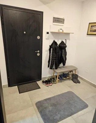 Studio 45 mp, etaj intermediar, cu loc de parcare si balcon, Tractorul - Coresi