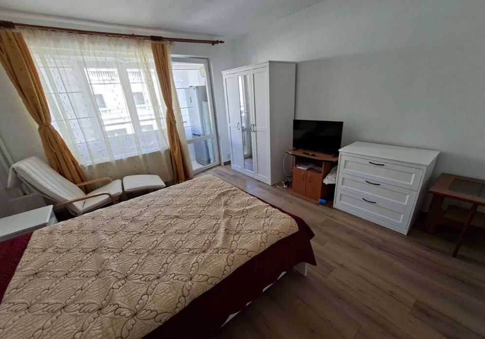 Garsoniera la prima inchiriere, renovata, ultracentrala, zona Victoriei