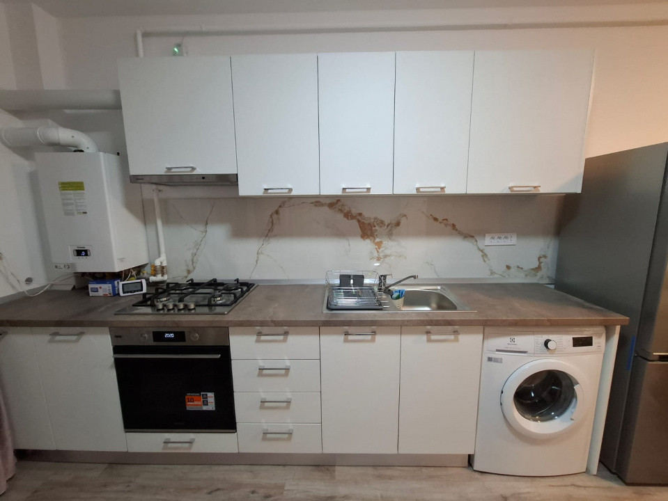 Studio la etaj intermediar,  loc de parcare propriu si balcon, Vivamus Residence