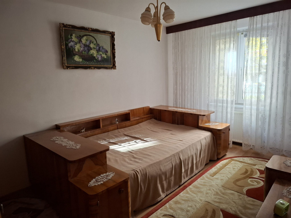 Apartament cu 2 camere decomandat , situat in cartierul Astra, Calea Bucuresti