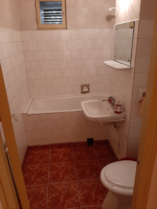 Apartament cu 2 camere decomandat , situat in cartierul Astra, Calea Bucuresti