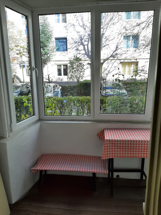 Apartament cu 2 camere decomandat , situat in cartierul Astra, Calea Bucuresti