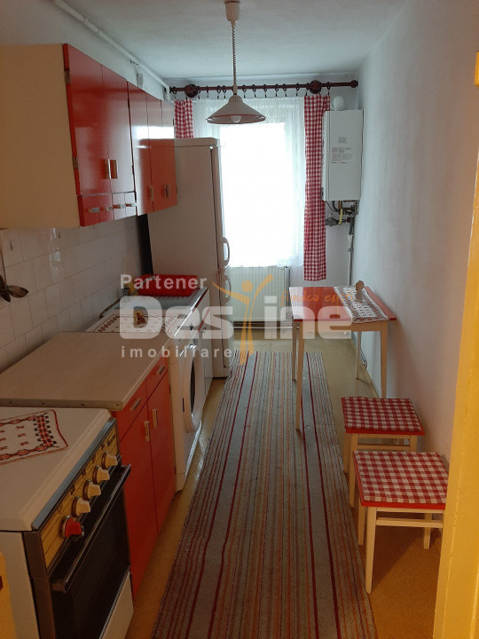 Apartament cu 2 camere decomandat , situat in cartierul Astra, Calea Bucuresti