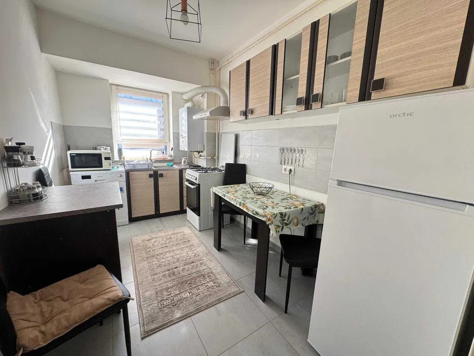 Apartament  2 camere 56 mp decomandat, 2 balcoane, situtat in Avantgarden faza 4