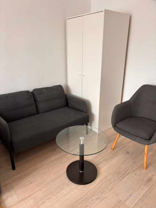 Apartament cu 2 camere decomandat, etaj intermediar, situat in cartierul Astra