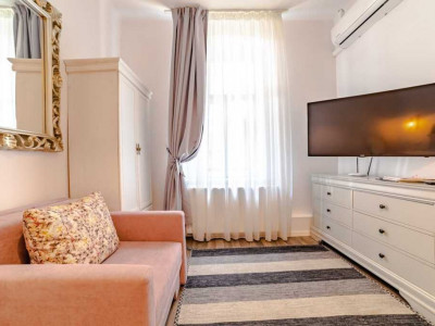 Apartament Cu 2 Camere, Centrul Orașului – La Doar Cativa Pasi!