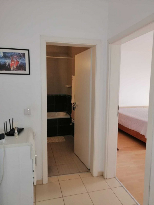 Garsoniera de 40 mp, loc de parcare inclusa, pet friedly in Avangarden 3