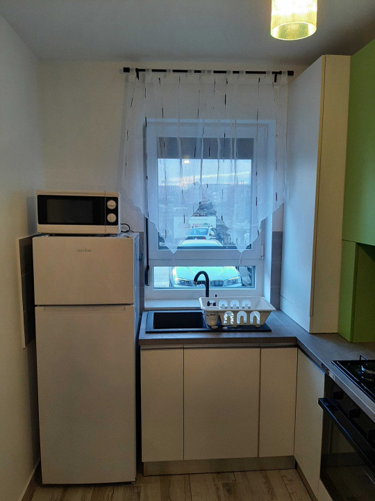 Garsoniera de 39 mp, la prima inchiriere loc de parcare inclusa, zona Coresi