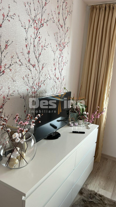 Apartament cu 2 camere mobilat utilat, cu loc de parcare parcare, zona Coresi