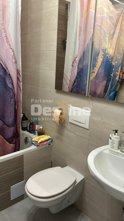 Apartament cu 2 camere mobilat utilat, cu loc de parcare parcare, zona Coresi