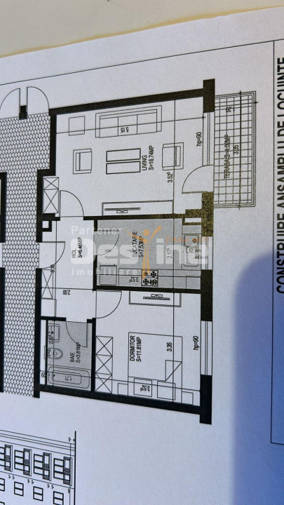 Apartament cu 2 camere mobilat utilat, cu loc de parcare parcare, zona Coresi