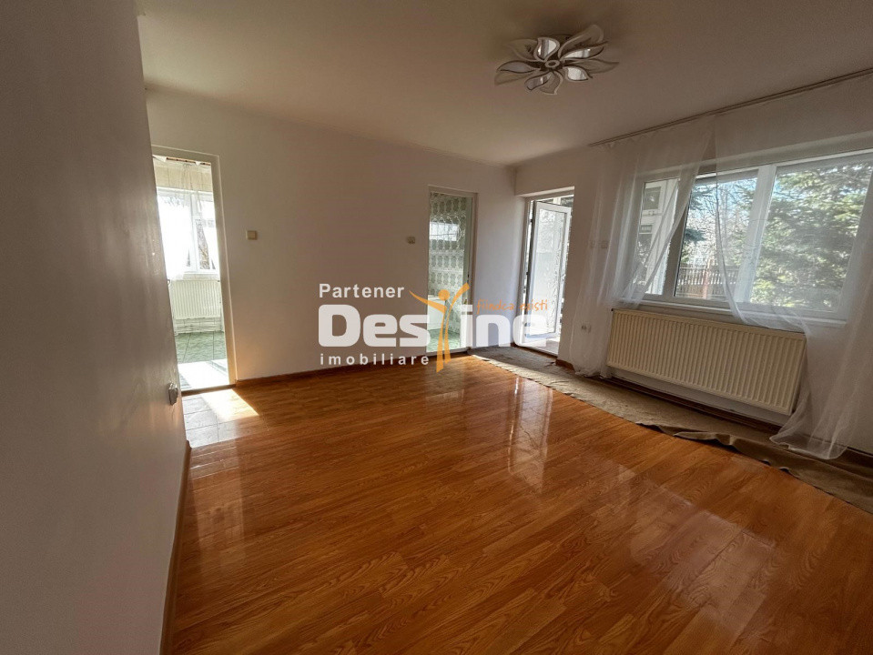 Casă de închiriat Copou 5CD 100MP parter+mansarda+terasa si gradina 700MP