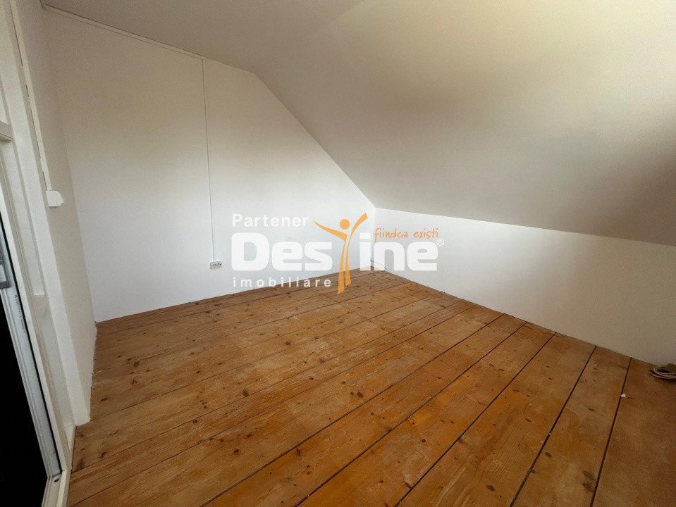 Casă de închiriat Copou 5CD 100MP parter+mansarda+terasa si gradina 700MP