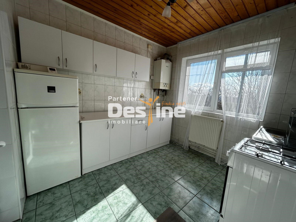 Casă de închiriat Copou 5CD 100MP parter+mansarda+terasa si gradina 700MP