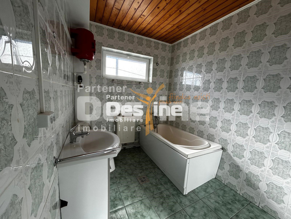 Casă de închiriat Copou 5CD 100MP parter+mansarda+terasa si gradina 700MP