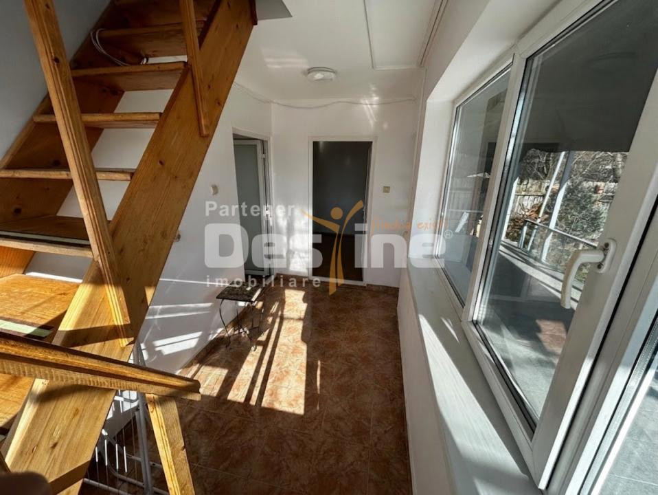 Casă de închiriat Copou 5CD 100MP parter+mansarda+terasa si gradina 700MP