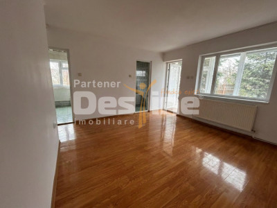 Casă de închiriat Copou 5CD 100MP parter+mansarda+terasa si gradina 700MP