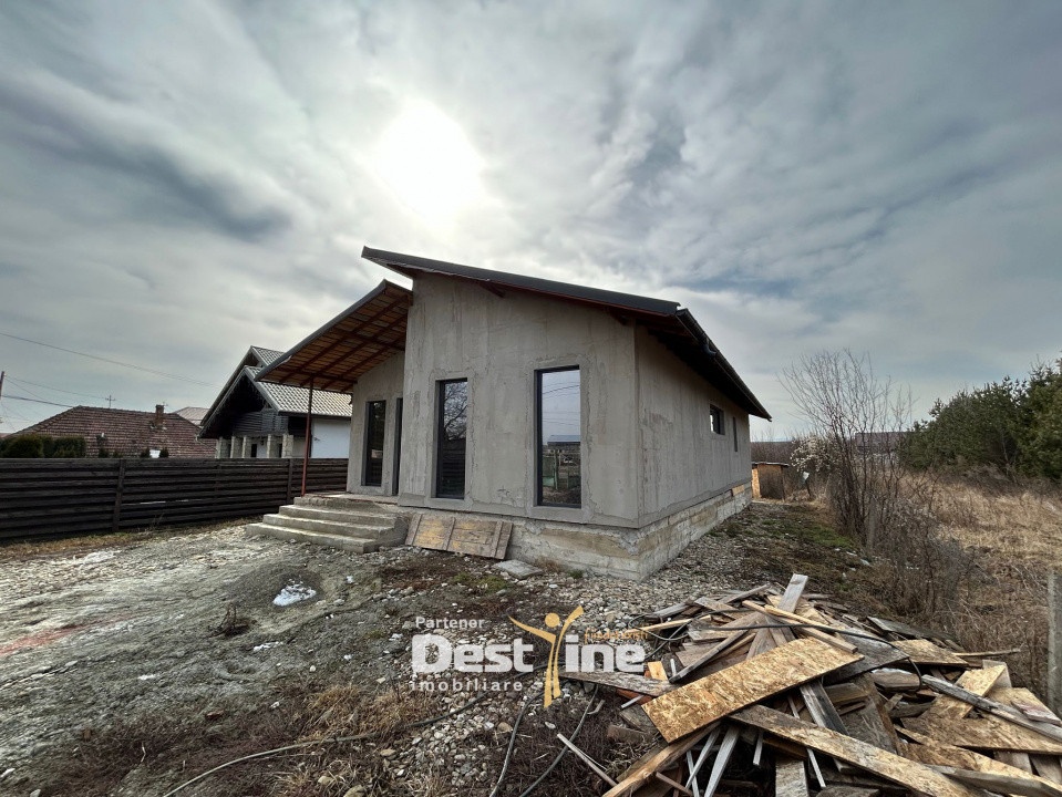 Casa Girov 100mp 56.000€ 560mp Teren