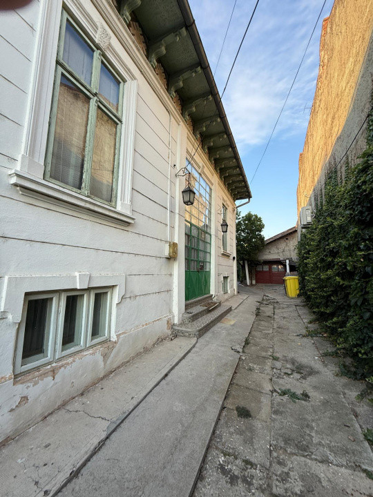 Casa zona centrala, teren 800 mp 