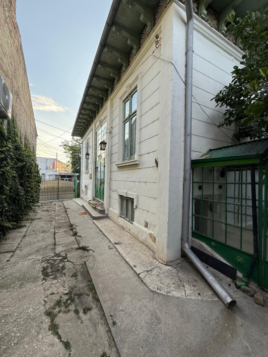 Casa zona centrala, teren 800 mp 