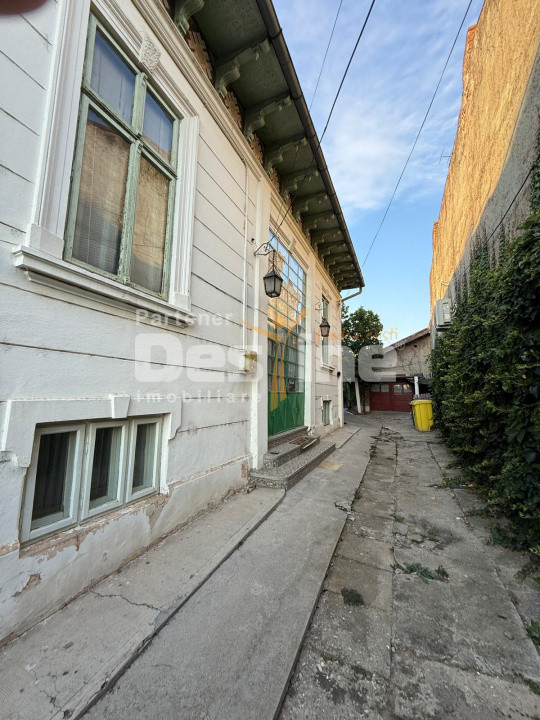 Casa zona centrala, teren 800 mp 