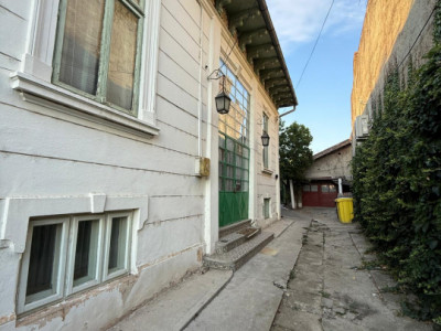 Casa zona centrala, teren 800 mp 